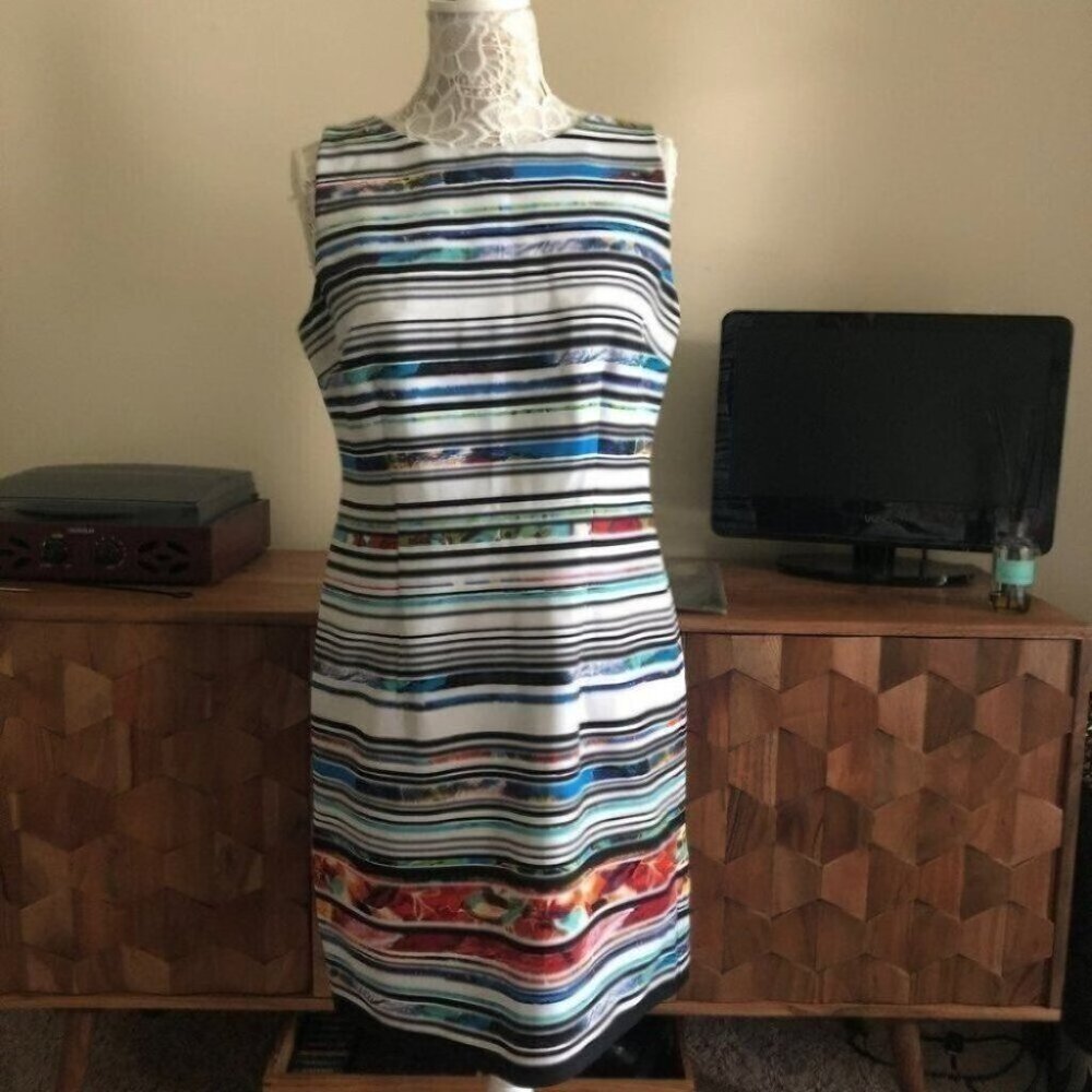 AGB Sheath sleeveless dress